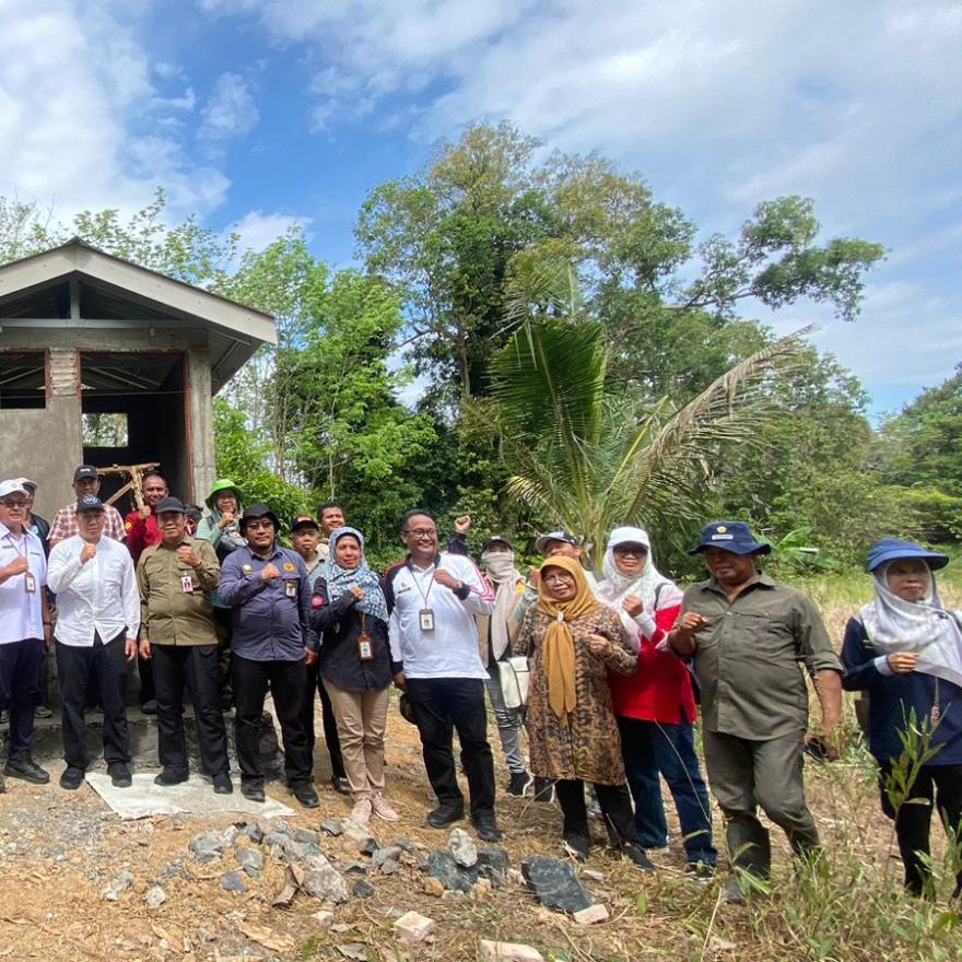 Kementrian Pertanian Pusat Tinjau Langsung Kolam Tampung Air Untuk Pertanian Desa Bawahan Seberang